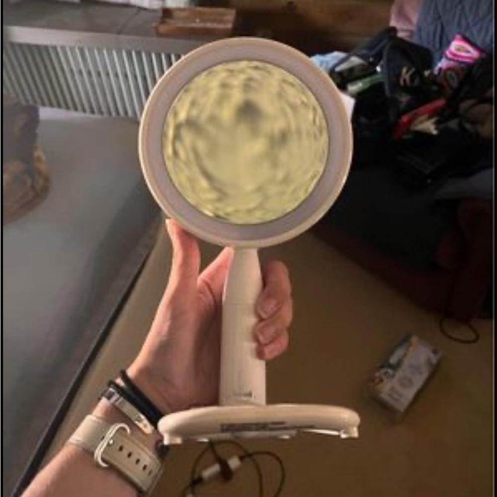 Make-up Mirror - Picture 2 of 2